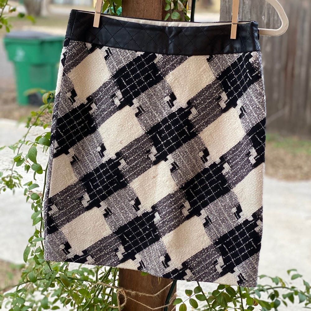White house black market pencil skirt